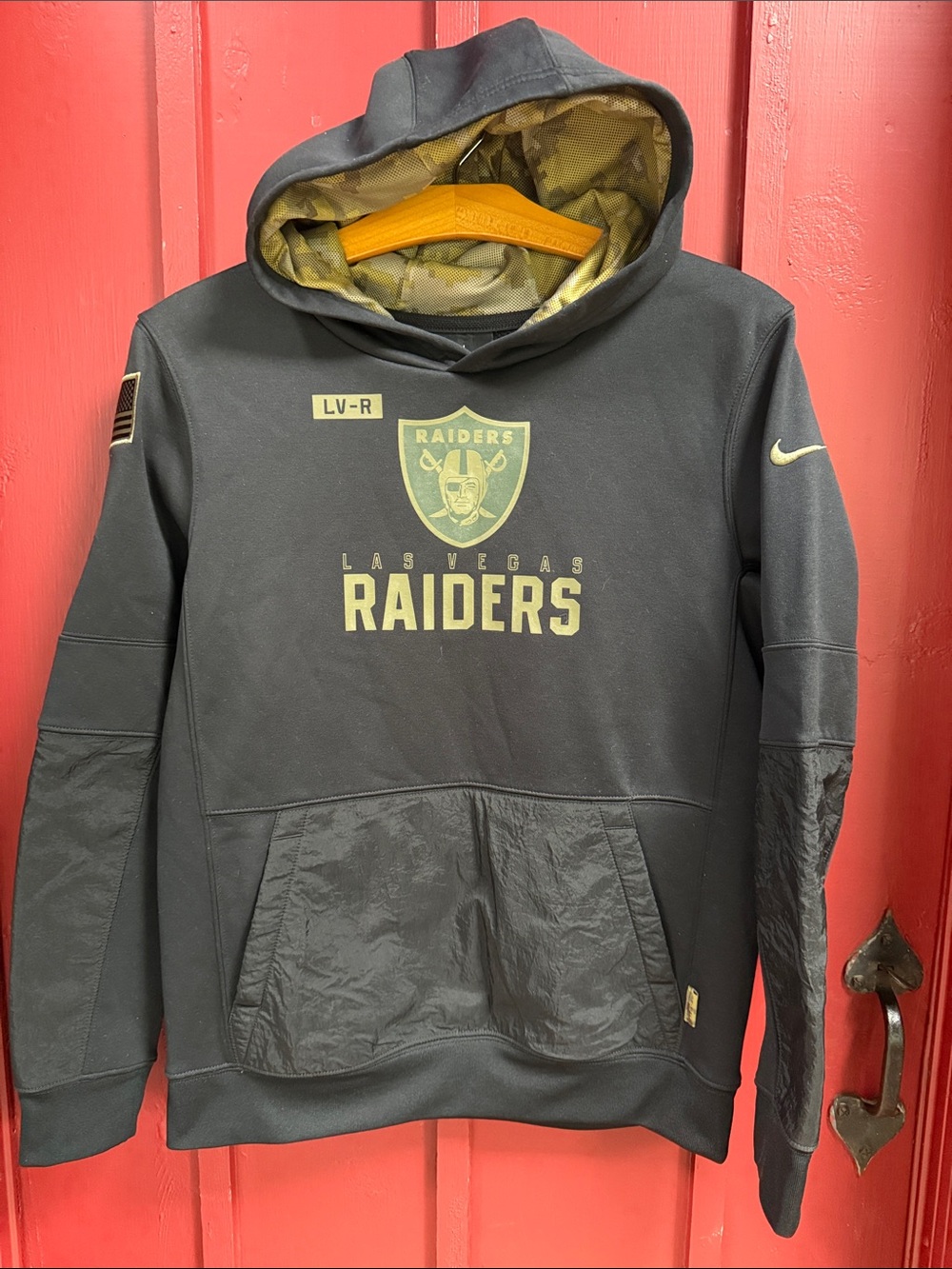 Las Vegas Raiders Salute To Service Hoodie Sweatshirt 2020 Rare!
